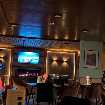 מלון Aeschi Park 4*