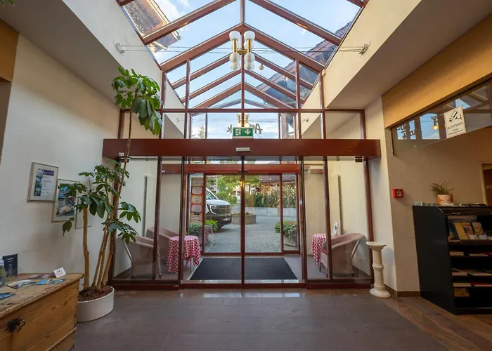 מלון Aeschi Park 4*